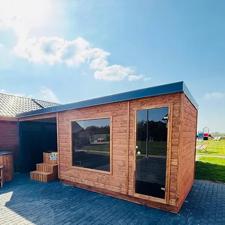 Semesterbostad Korsarz *